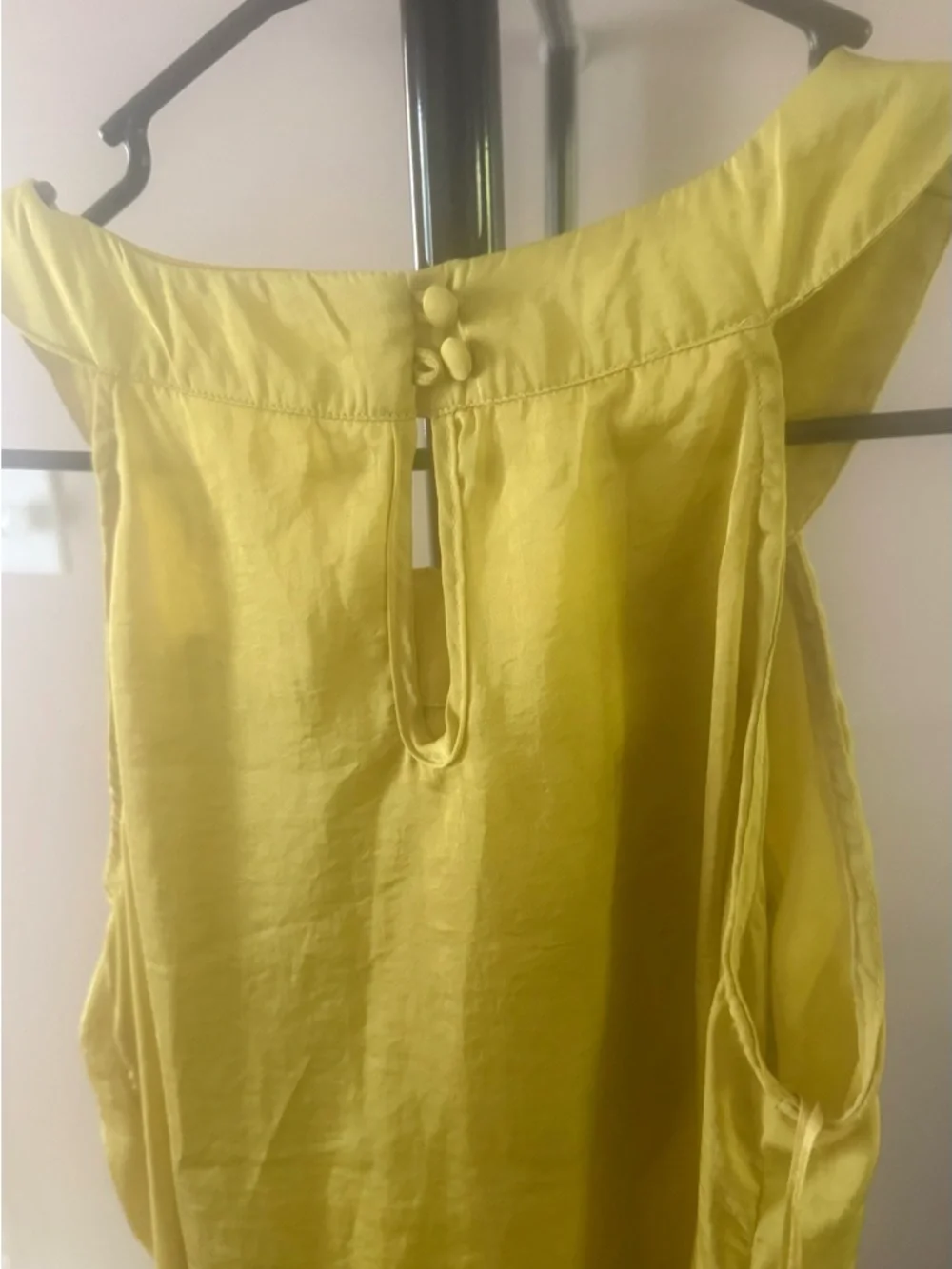 A DIVA Ruffle blouse - Picture 2 of 8